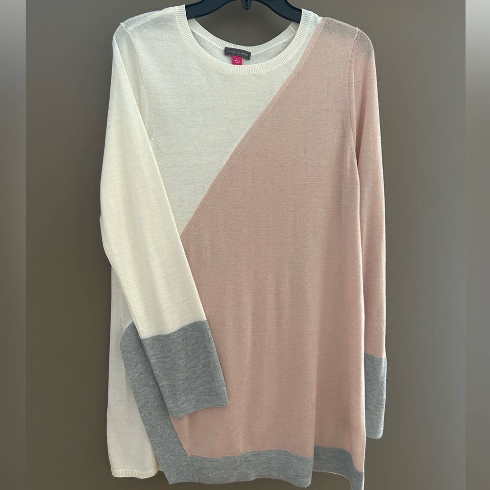 Vince Camuto, long sleeve top, size L, never worn, smoke free pet free home